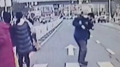 最美司機：沈陽一公交車司機扶跌倒老人獲稱贊