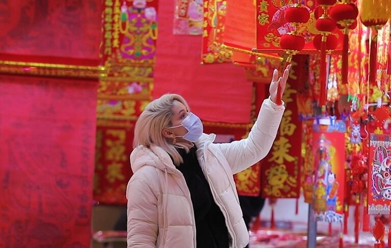 “洋主播”的中國年