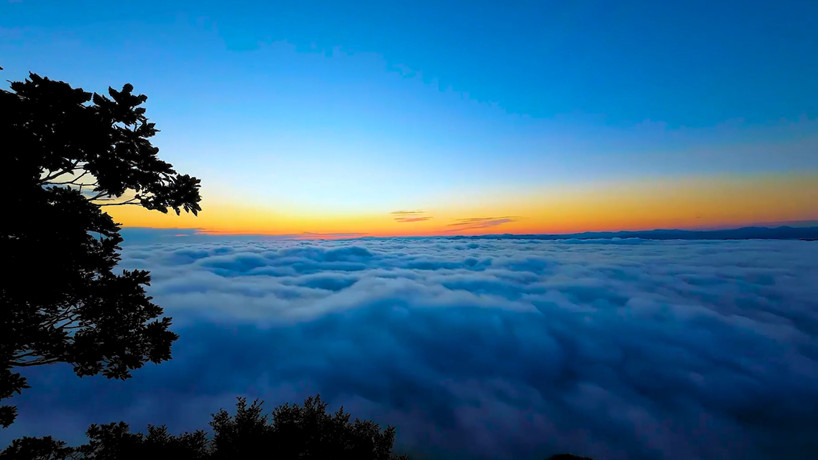 【“飛閱”中國】五女山：日出霞光傾瀉 云海美如仙境