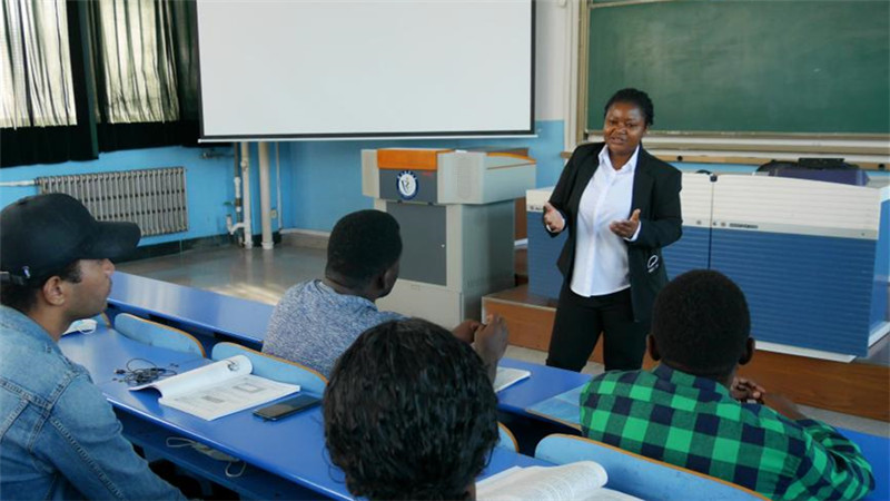 加納老師張寧——感受中國變化 見證城市之美